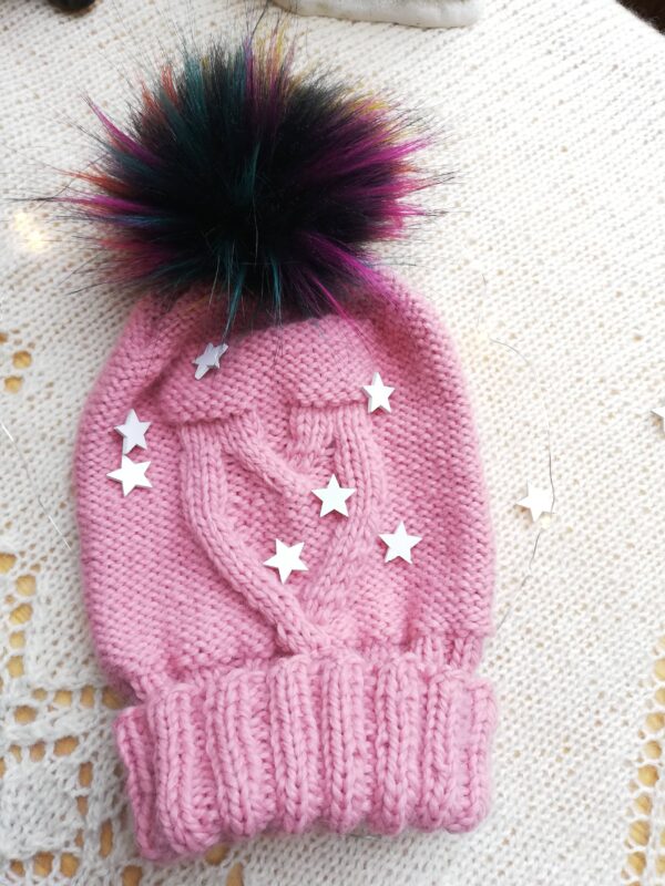 różowa czapka z sercem z melange wool